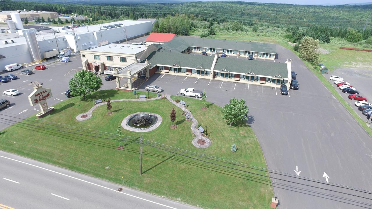 Hotel Motel Le Quiet Lac-Mégantic Екстериор снимка