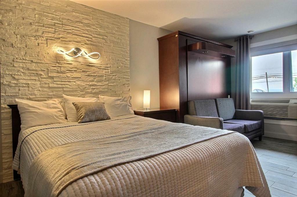 Hotel Motel Le Quiet Lac-Mégantic Екстериор снимка